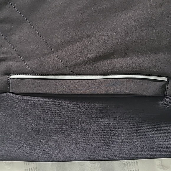 Zyia Black Reflective Inspire Vest - Picture 3 of 4